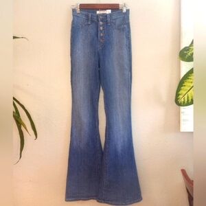 Vibrant 70s Style High Waist Button Fly Stretch Denim Fit a Flare Bohemian Jean
